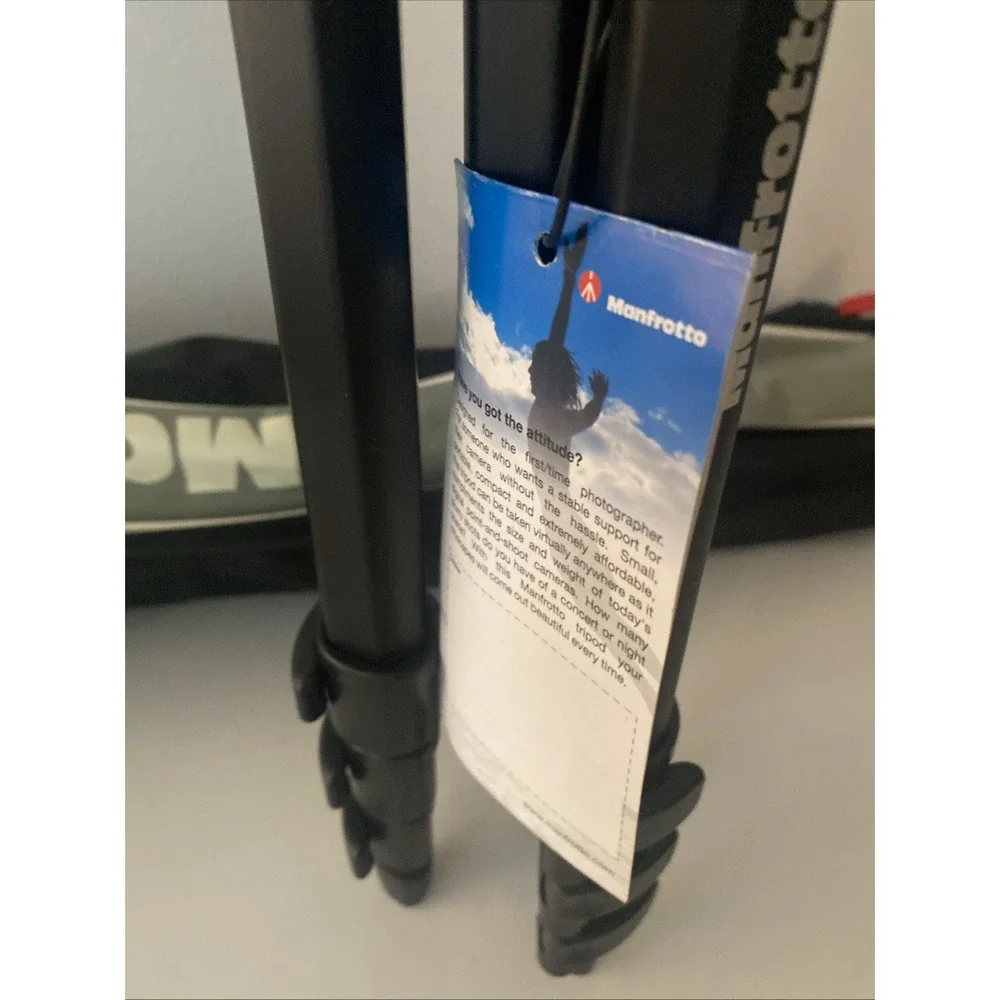 Manfrotto Black 718B Digi Tripod With 3-way Head With Carry Bag.